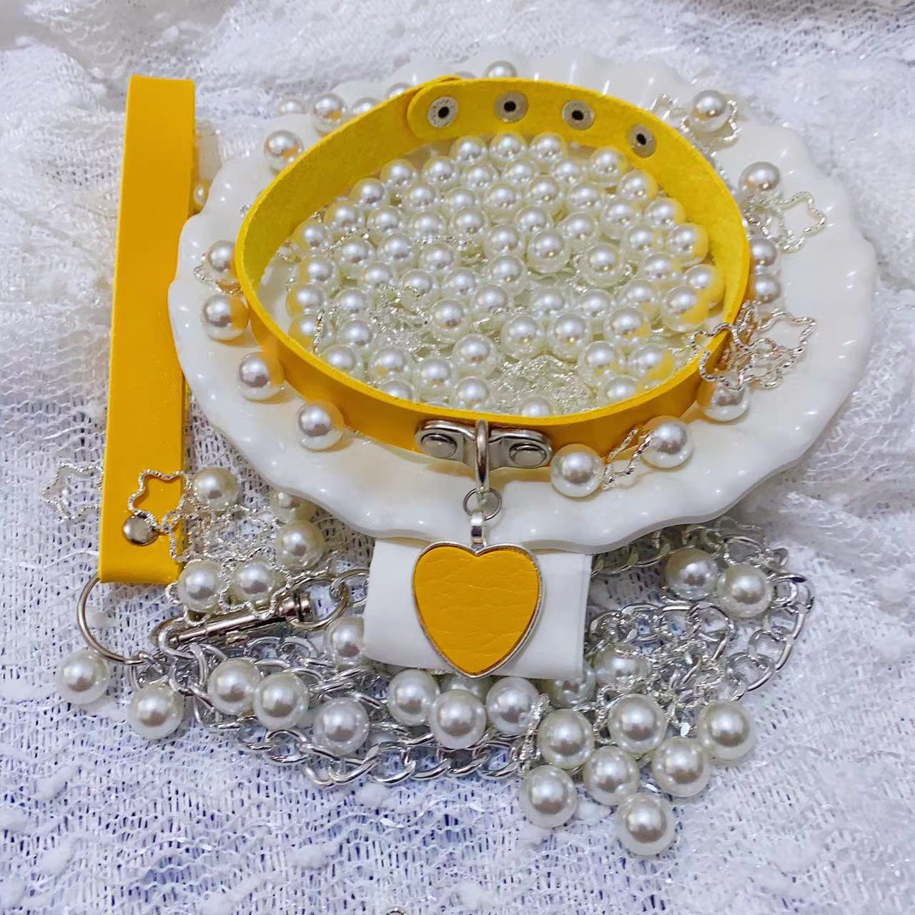 Love Chain Collar with Hand Holding Rope Chain