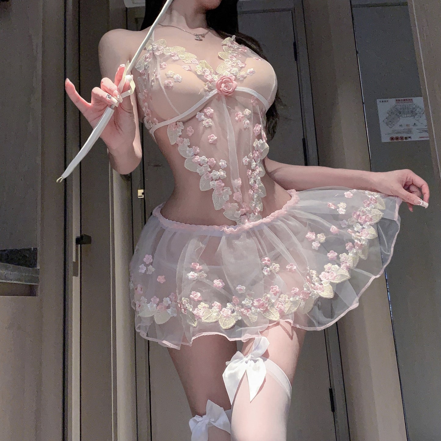 Mesh Rose Embroidered Lace Sling Pure Suit