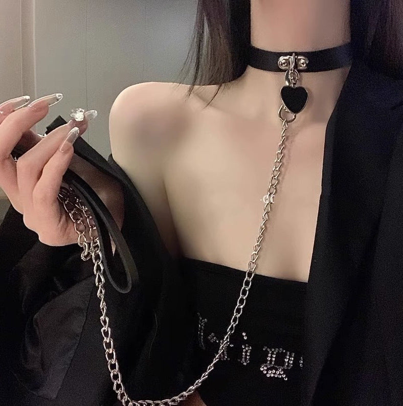 Love Chain Collar with Hand Holding Rope Chain