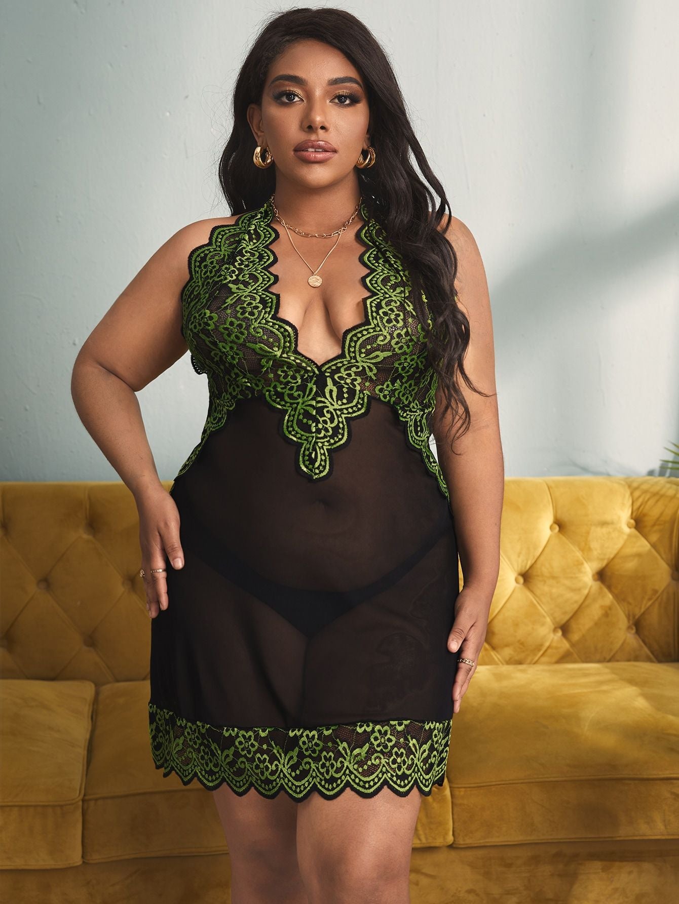 Plus-Size Erotic Lingerie Deep V-Neck Intensely Sexy Lingerie